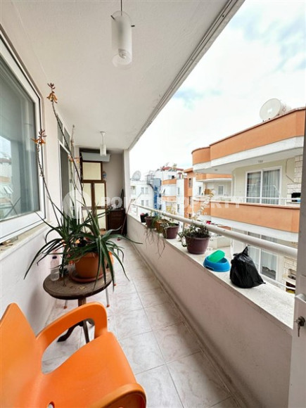 Bright 2+1 apartment with a classic interior in the center of Mahmutlar.-id-4020-photo-7