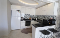 Small modern apartment on the 8th floor with panoramic views of the city and sea.-id-4021-photo-3