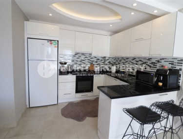 Небольшая современная квартира на 8-м этаже с панорамным видом на город и море.-id-4021-фото-3