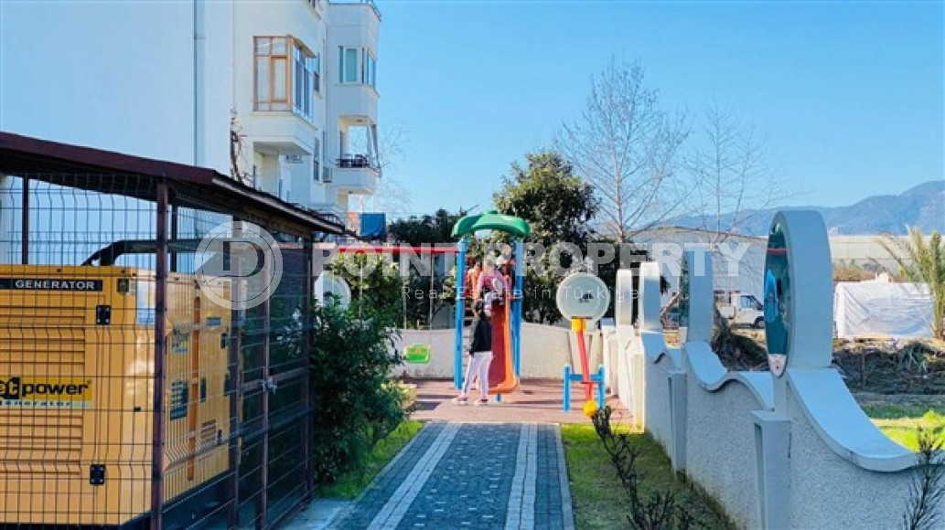 Small modern apartment on the 8th floor with panoramic views of the city and sea.-id-4021-photo-11