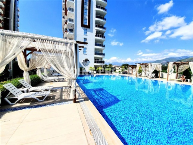 Small modern apartment on the 8th floor with panoramic views of the city and sea.-id-4021-photo-13