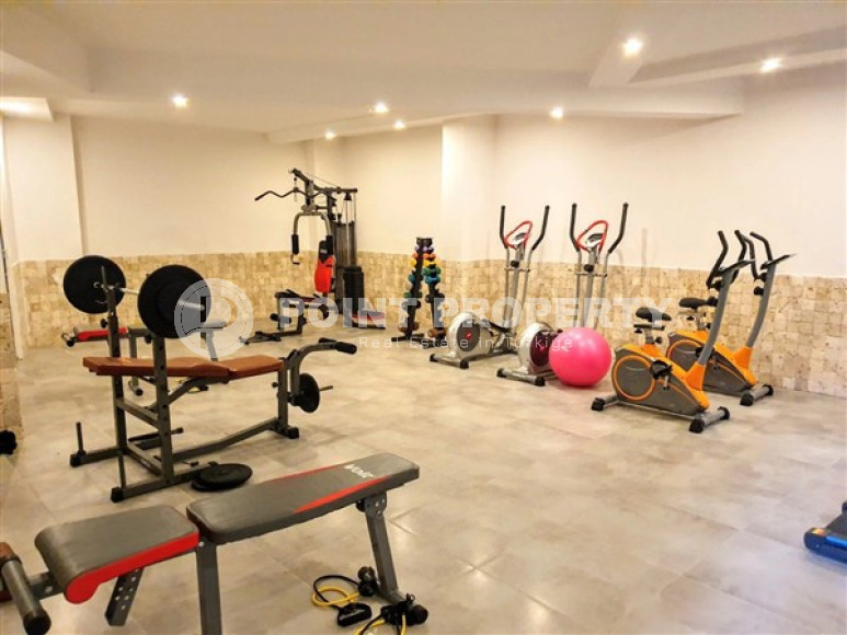 Small modern apartment on the 8th floor with panoramic views of the city and sea.-id-4021-photo-15