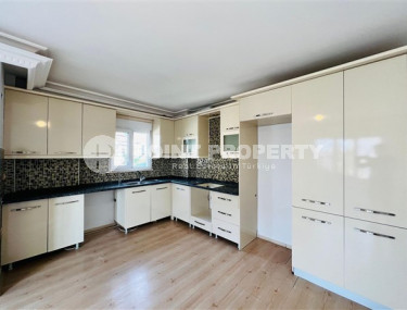 Апартаменты 2+1 с чистовой отделкой в 15-ти минутах ходьбы от моря в комфортабельном районе Аланьи Оба.-id-4023-фото-2