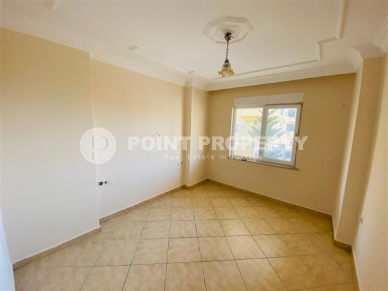 Apartment 2+1 with fine finishing 250 meters from the sea in the center of Alanya's popular Mahmutlar area.-id-4026-photo-3