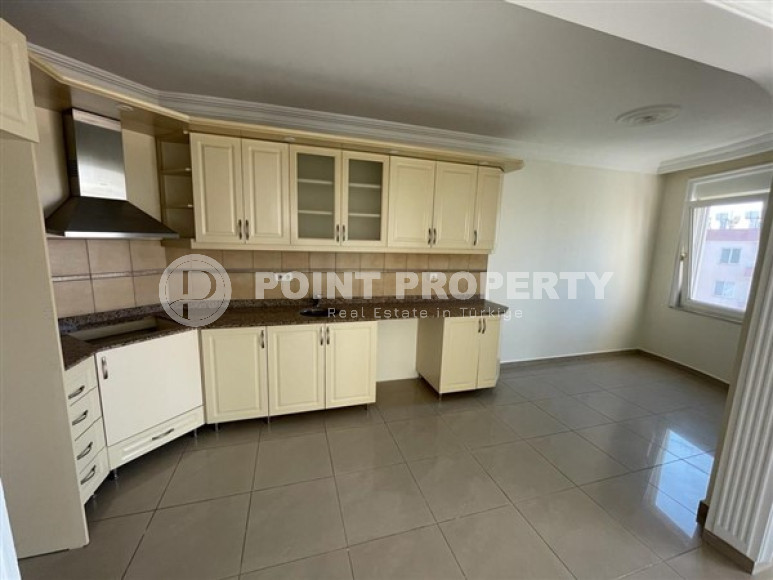 Spacious 2+1 apartment 200 meters from the beach and promenade. Suitable for obtaining a residence permit.-id-4027-photo-3