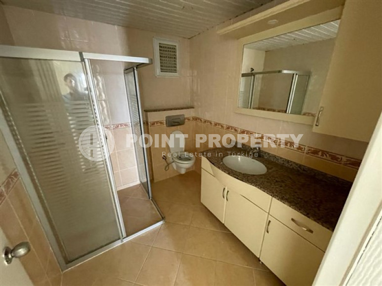 Spacious 2+1 apartment 200 meters from the beach and promenade. Suitable for obtaining a residence permit.-id-4027-photo-6