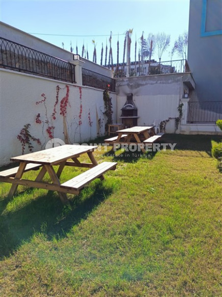 Дуплексные апартаменты 3+1 с площадью 140 м2 в районе Каргыджак. Продаются без мебели.-id-4031-фото-3