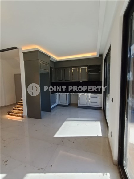 Дуплексные апартаменты 3+1 с площадью 140 м2 в районе Каргыджак. Продаются без мебели.-id-4031-фото-14