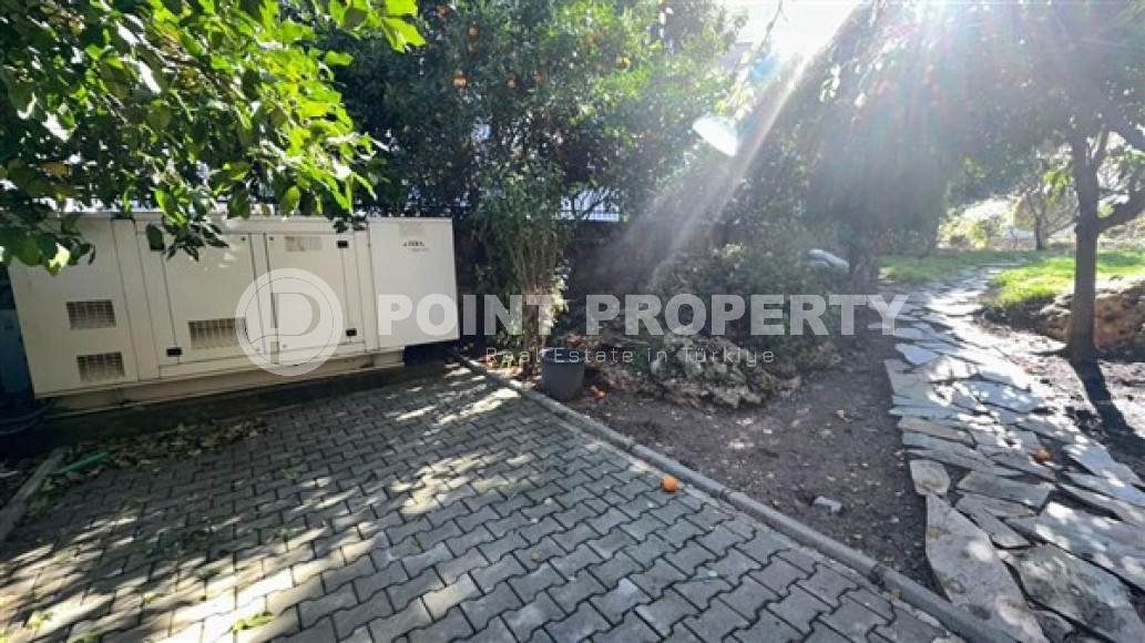 Excellent apartment with an area of 120 m2 350 meters from the sea, Tosmur-id-4032-photo-14