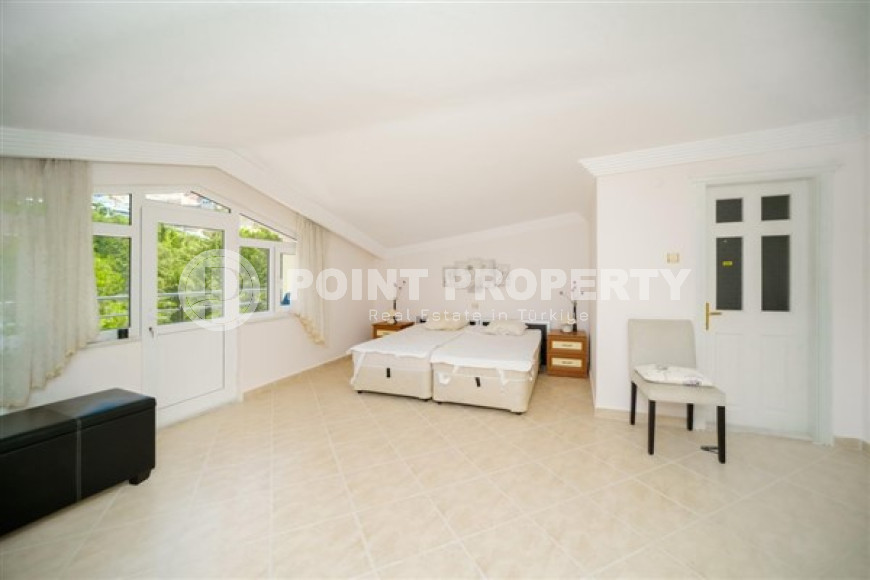 Просторный светлый дуплекс 3+1 на 2-м этаже с мансардой в престижном районе Бекташ.-id-4041-фото-7