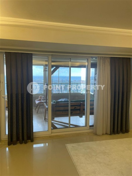 Beautiful two-level 4+2 apartment with modern design on the 9th floor with an attic, a kilometer from the sea.-id-4045-photo-9