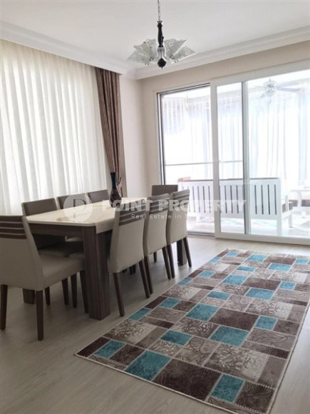 Большая светлая квартира 3+2, в самом центре Аланьи с возможностью получения вида на жительство в Турции.-id-4047-фото-4