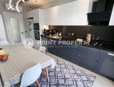 Стильные современные апартаменты 3+1 в 500 метрах от моря в популярном районе Аланьи Оба.-id-4050-фото-3