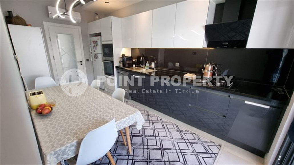 Стильные современные апартаменты 3+1 в 500 метрах от моря в популярном районе Аланьи Оба.-id-4050-фото-3