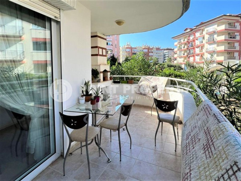 Bright apartment with two bedrooms 500 meters from the sea.-id-4056-photo-7