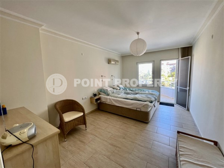 Spacious 2+1 apartment 400 meters from the sea in a comfortable area of Tosmur-id-4058-photo-6