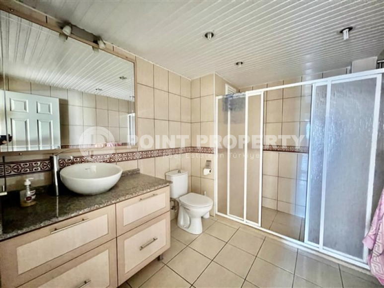 Spacious 2+1 apartment 400 meters from the sea in a comfortable area of Tosmur-id-4058-photo-7
