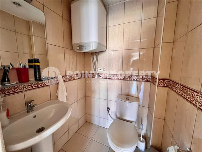 Spacious 2+1 apartment 400 meters from the sea in a comfortable area of Tosmur-id-4058-photo-8