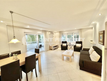 Ready-to-move three-room apartment with two balconies and furniture, Alanya center-id-4062-photo-1