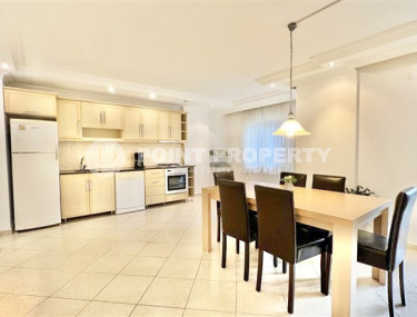 Готовая к проживанию трёхкомнатная квартира с двумя балконами и мебелью, центр Аланьи-id-4062-фото-2