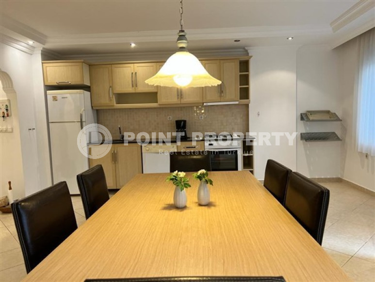 Готовая к проживанию трёхкомнатная квартира с двумя балконами и мебелью, центр Аланьи-id-4062-фото-3