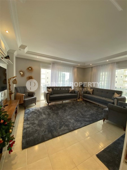 Furnished apartment on the 5th floor of a complex 300 meters from the Mediterranean Sea, Mahmutlar district-id-4063-photo-2