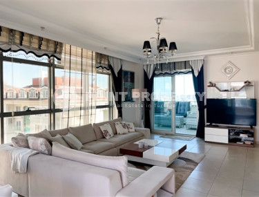 Six-room penthouse 4+2 with an area of 210 m2 and a beautiful interior of the rooms, Oba district-id-4068-photo-1