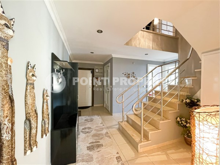 Шестикомнатный пентхаус 4+2 с площадью 210 м2 и красивым интерьером комнат, район Оба-id-4068-фото-5