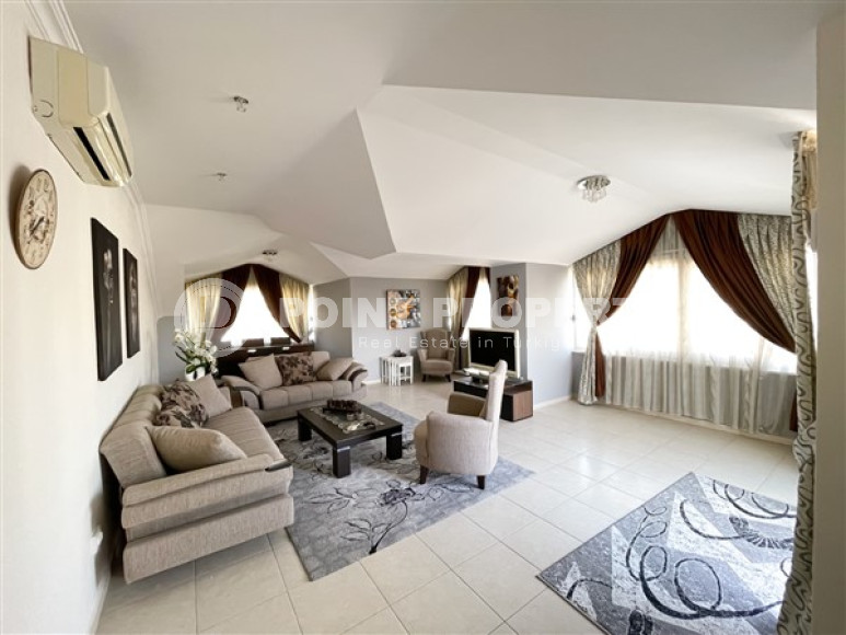 Шестикомнатный пентхаус 4+2 с площадью 210 м2 и красивым интерьером комнат, район Оба-id-4068-фото-20