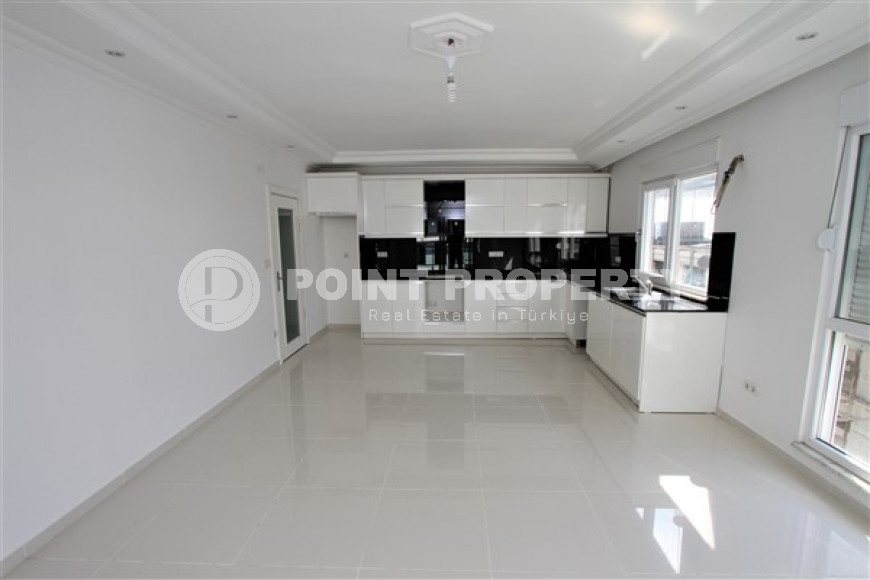 Spacious duplex with good repair, new furniture and appliances on the 5th floor with an attic on the seashore.-id-4070-photo-3