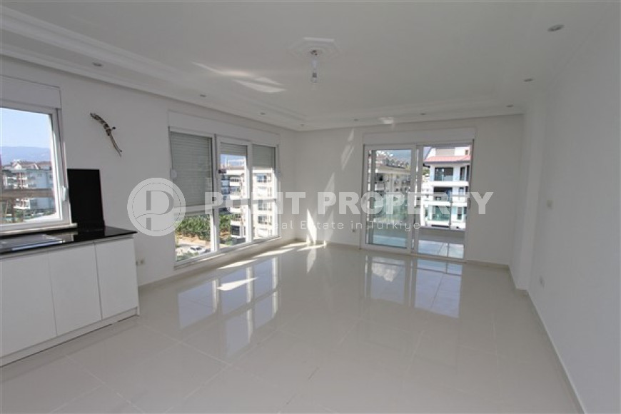 Spacious duplex with good repair, new furniture and appliances on the 5th floor with an attic on the seashore.-id-4070-photo-4