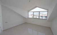 Spacious duplex with good repair, new furniture and appliances on the 5th floor with an attic on the seashore.-id-4070-photo-10