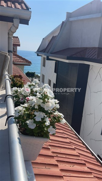 Spacious duplex with good repair, new furniture and appliances on the 5th floor with an attic on the seashore.-id-4070-photo-15