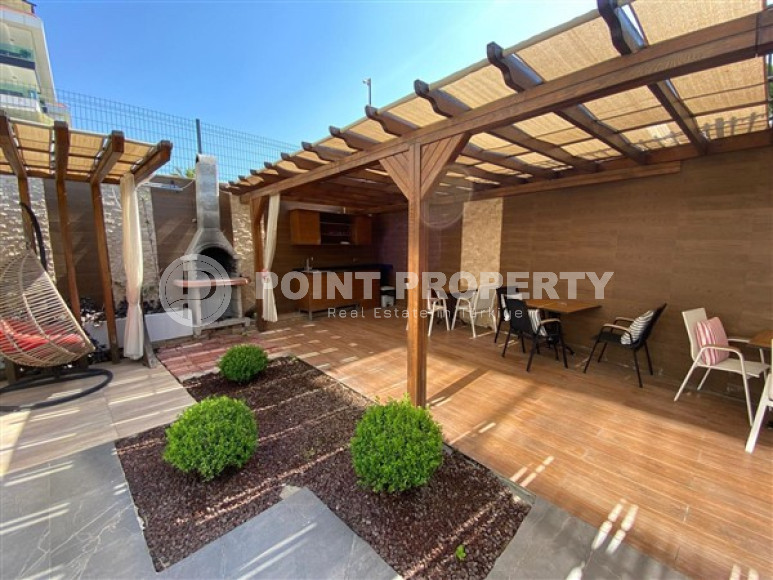 New furnished 1+1 apartment on the first line from the sea in the center of Kestel.-id-4071-photo-13