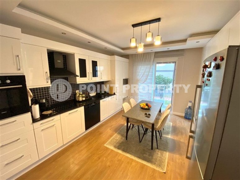 Прекрасная большая двухуровневая квартира 2+1, общей площадью 155 м2, в 150 метрах от пляжа и набережной.-id-4073-фото-3