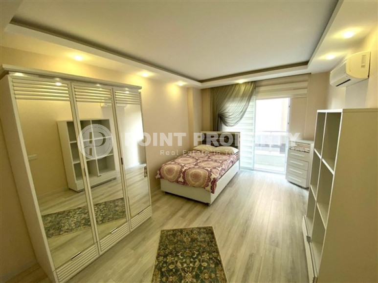 Прекрасная большая двухуровневая квартира 2+1, общей площадью 155 м2, в 150 метрах от пляжа и набережной.-id-4073-фото-4