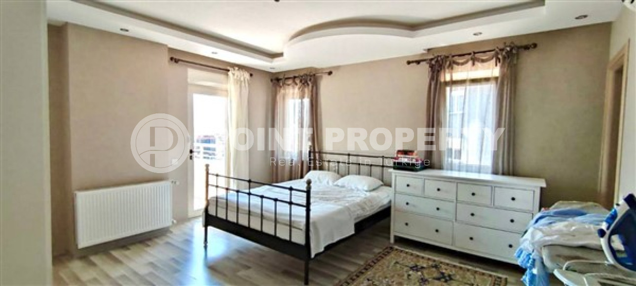 Stylish modern 4+1 apartment on the 9th floor with panoramic views of the city and the sea.-id-4074-photo-5
