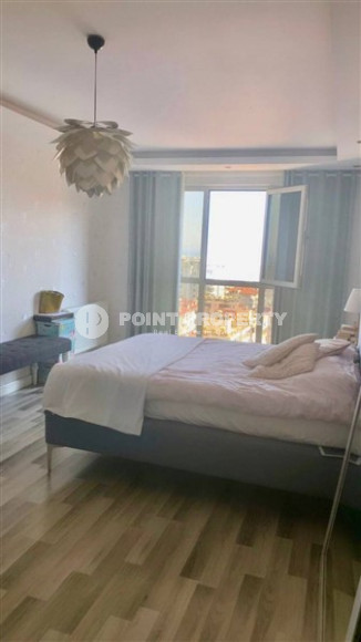 Stylish modern 4+1 apartment on the 9th floor with panoramic views of the city and the sea.-id-4074-photo-6