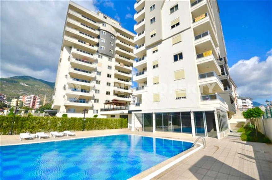 Stylish modern 4+1 apartment on the 9th floor with panoramic views of the city and the sea.-id-4074-photo-13