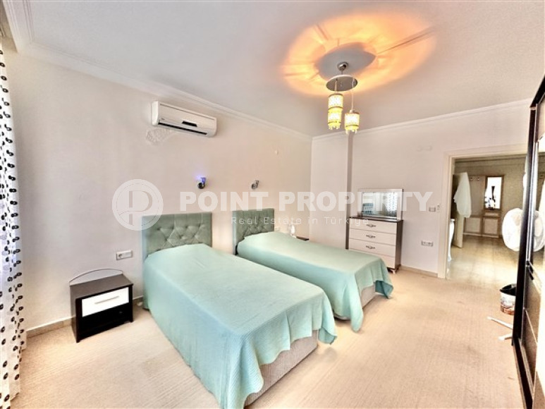 Three-room apartment with three balconies and an area of 130 m2 in the Tosmur area-id-4075-photo-2
