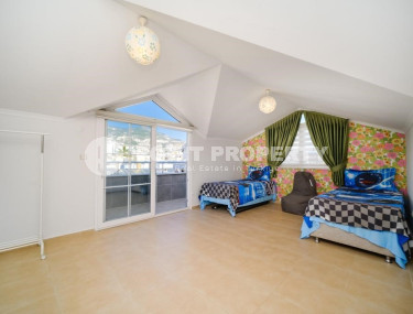 Comfortable four-room duplex 140 m2, Alanya center, Cleopatra Beach area-id-4086-photo-5