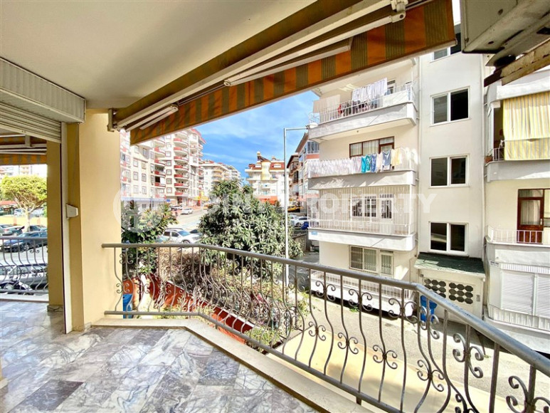 Ухоженная квартира с площадью 100 м2 в самом центре Аланьи. Продается с мебелью.-id-4088-фото-7