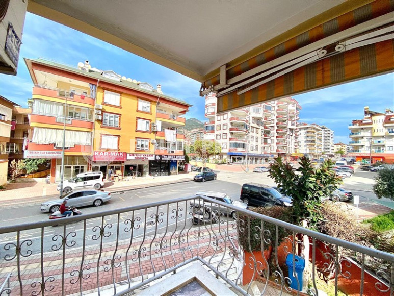 Ухоженная квартира с площадью 100 м2 в самом центре Аланьи. Продается с мебелью.-id-4088-фото-9