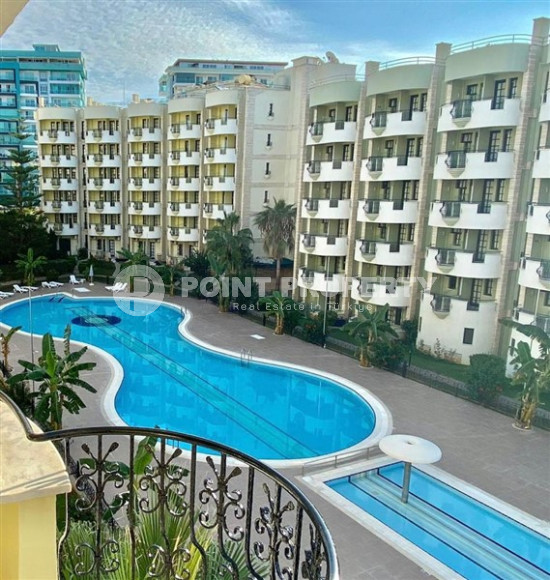 Small apartment 50 m2 on the seashore in a complex with a hotel concept, Mahmutlar district-id-4089-photo-3