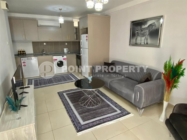 Small apartment 50 m2 on the seashore in a complex with a hotel concept, Mahmutlar district-id-4089-photo-6