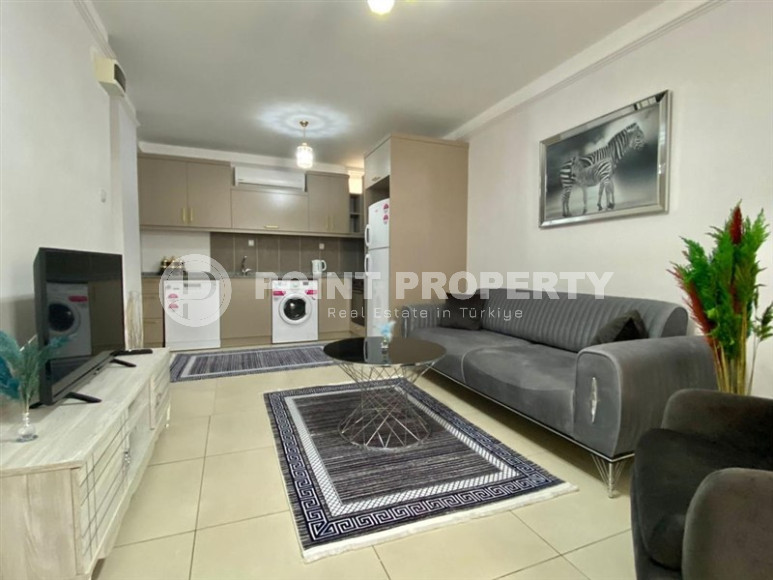 Small apartment 50 m2 on the seashore in a complex with a hotel concept, Mahmutlar district-id-4089-photo-9