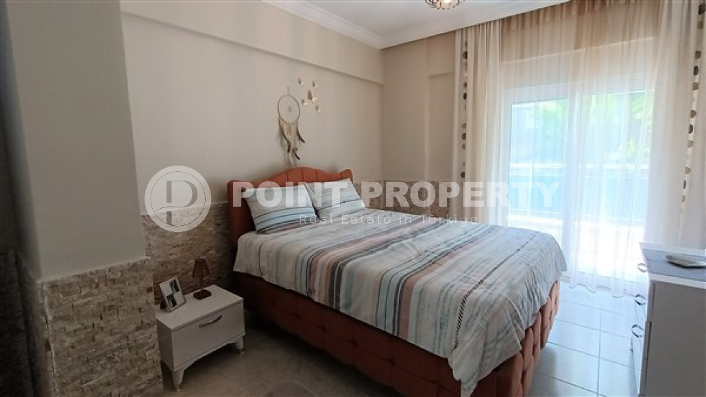 Cozy inexpensive three-room apartment 105 m2 with two balconies, Oba district-id-4090-photo-7
