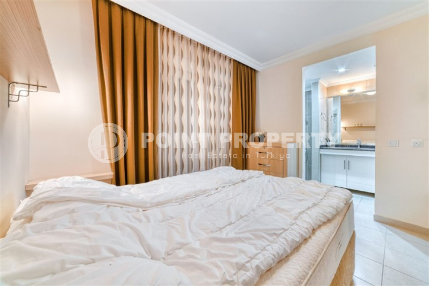 Bright apartments with modern design, furniture and household appliances, 800 meters from the sea.-id-4094-photo-8