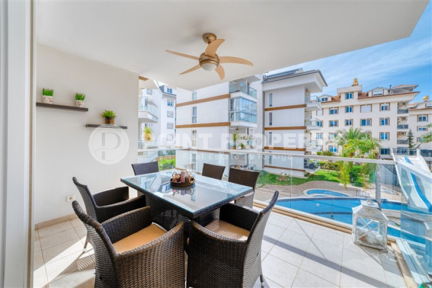 Светлые апартаменты с современным дизайном, мебелью и бытовой техникой в 800 метрах от моря.-id-4094-фото-11