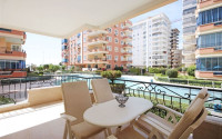 Beautiful bright apartment 2+1, with a total area of 120 m2, on the seashore in the center of Mahmutlar.-id-4095-photo-7